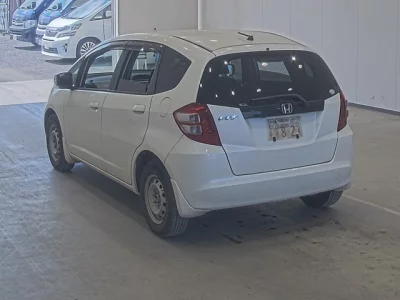 Honda FIT  с аукциона в Японии