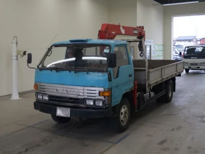 Toyota DYNA  с аукциона в Японии