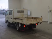 Toyota DYNA лот № 1732 оценка 3  с аукциона в Японии 1