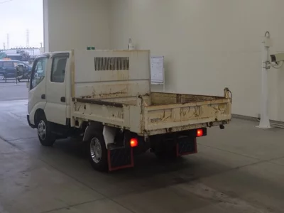 Toyota DYNA  с аукциона в Японии