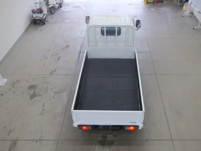 Toyota DYNA  с аукциона в Японии