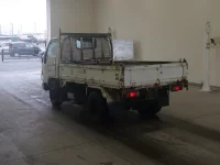 Toyota DYNA лот № 1795 оценка 3  с аукциона в Японии 1