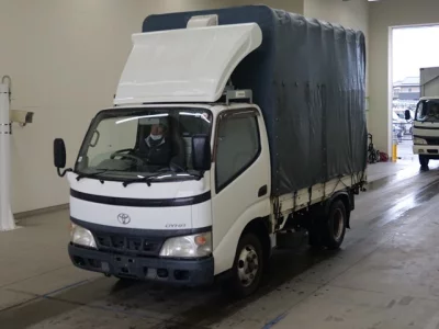 Toyota DYNA  с аукциона в Японии