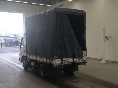 Toyota DYNA  с аукциона в Японии