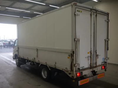 Toyota DYNA  с аукциона в Японии