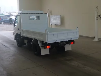 Toyota DYNA  с аукциона в Японии
