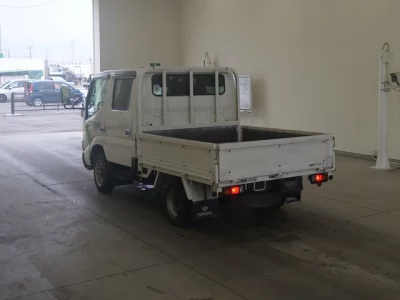 Toyota DYNA  с аукциона в Японии
