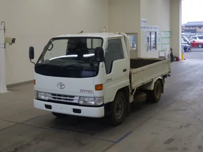 Toyota DYNA  с аукциона в Японии