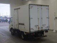 Hino DUTRO лот № 69 оценка R  с аукциона в Японии 1