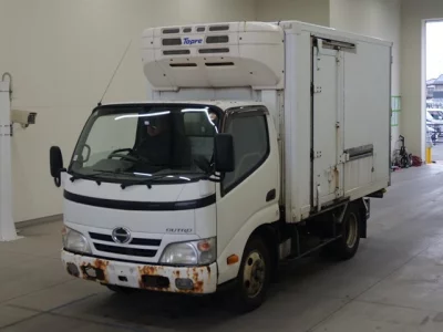 Hino DUTRO  с аукциона в Японии