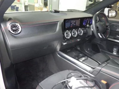 Mercedes-Benz EQA  с аукциона в Японии