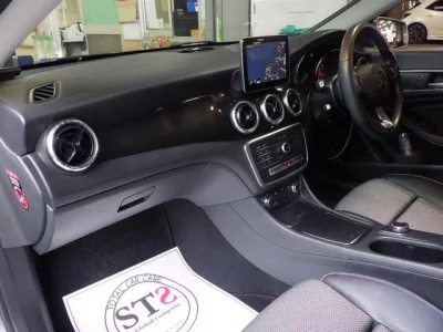 Mercedes-Benz CLA CLASS