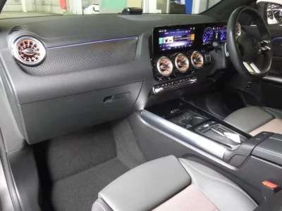 Mercedes-Benz EQA  с аукциона в Японии