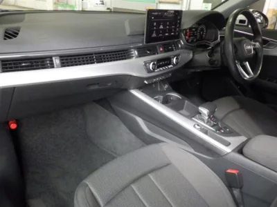 Audi A4  с аукциона в Японии