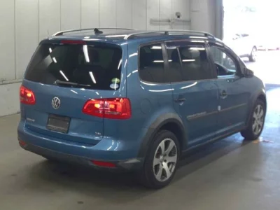 Volkswagen GOLF TOURAN  с аукциона в Японии