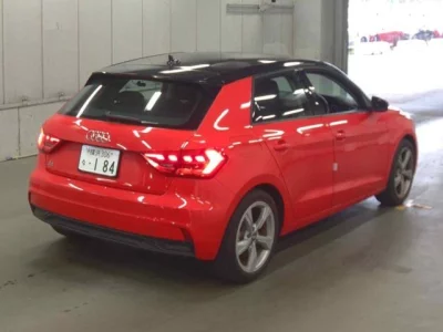 Audi A1  с аукциона в Японии