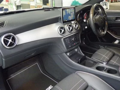 Mercedes-Benz GLA CLASS