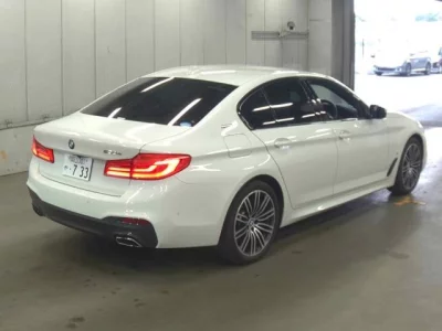 BMW 5-Series  с аукциона в Японии