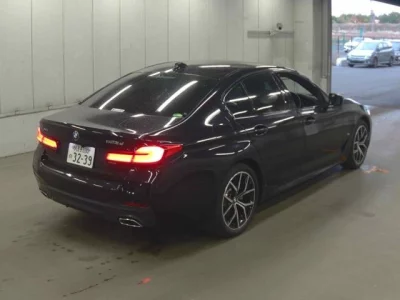 BMW 5-Series  с аукциона в Японии