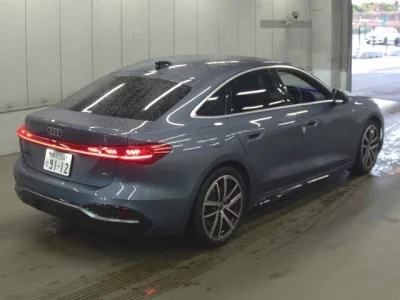 Audi A5  с аукциона в Японии