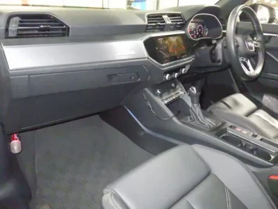 Audi Q3  с аукциона в Японии