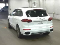 Porsche Cayenne лот № 527 оценка 4  с аукциона в Японии 4