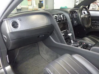 Bentley Flying Spur  с аукциона в Японии