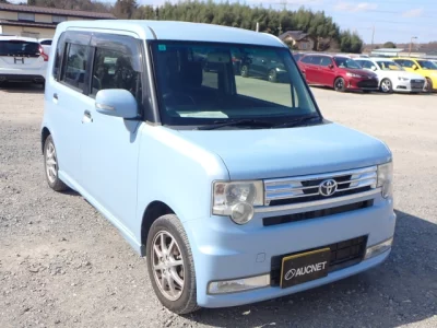 Toyota Pixis Space
