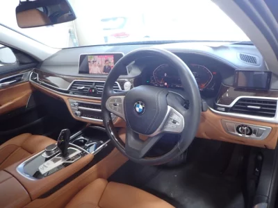 BMW 7-Series  с аукциона в Японии