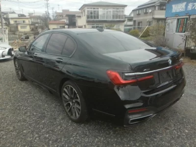 BMW 7-Series  с аукциона в Японии
