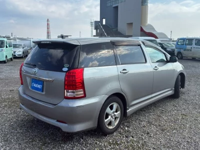 Toyota WISH  с аукциона в Японии