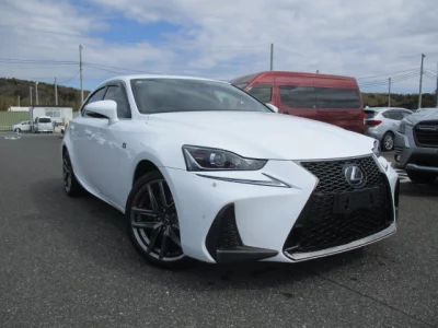 Lexus IS