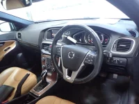 Volvo V40 лот № 34546 оценка 3  с аукциона в Японии 2