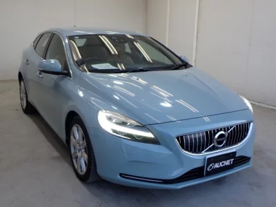 Volvo V40  с аукциона в Японии