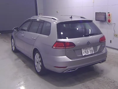 Volkswagen GOLF VARIANT