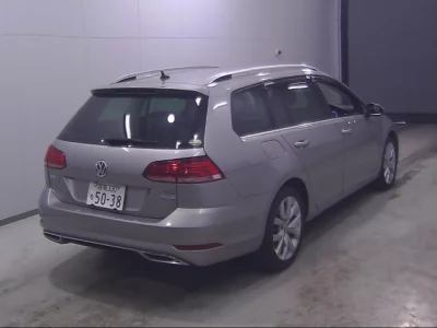 Volkswagen GOLF VARIANT