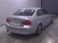 BMW 3-Series лот № 10011 оценка 3.5  с аукциона в Японии 2