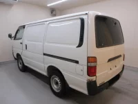 Toyota HIACE VAN лот № 28045 оценка R  с аукциона в Японии 3
