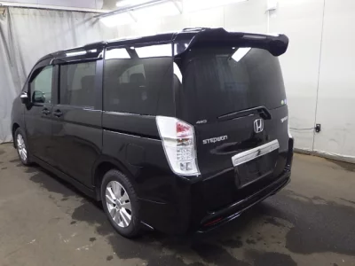 Honda STEP WAGON  с аукциона в Японии