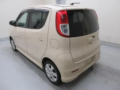 Suzuki MRWAGON