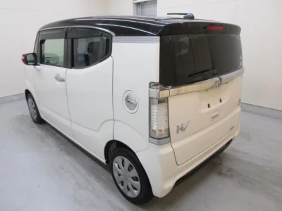Honda N-Box Slash