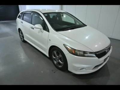 Honda STREAM  с аукциона в Японии