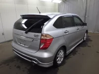 Honda EDIX лот № 26012 оценка 3.5  с аукциона в Японии 2