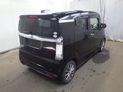 Honda N-Box Slash
