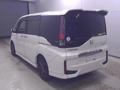 Honda STEP WAGON  с аукциона в Японии