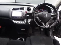 Honda STREAM лот № 10499 оценка 3  с аукциона в Японии 4