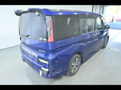 Honda STEP WAGON  с аукциона в Японии