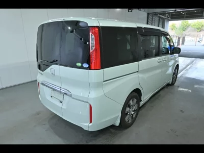 Honda STEP WAGON  с аукциона в Японии