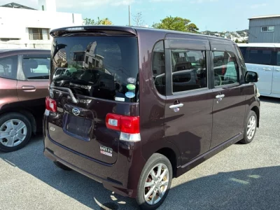Daihatsu TANTO  с аукциона в Японии