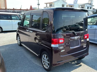 Daihatsu TANTO  с аукциона в Японии